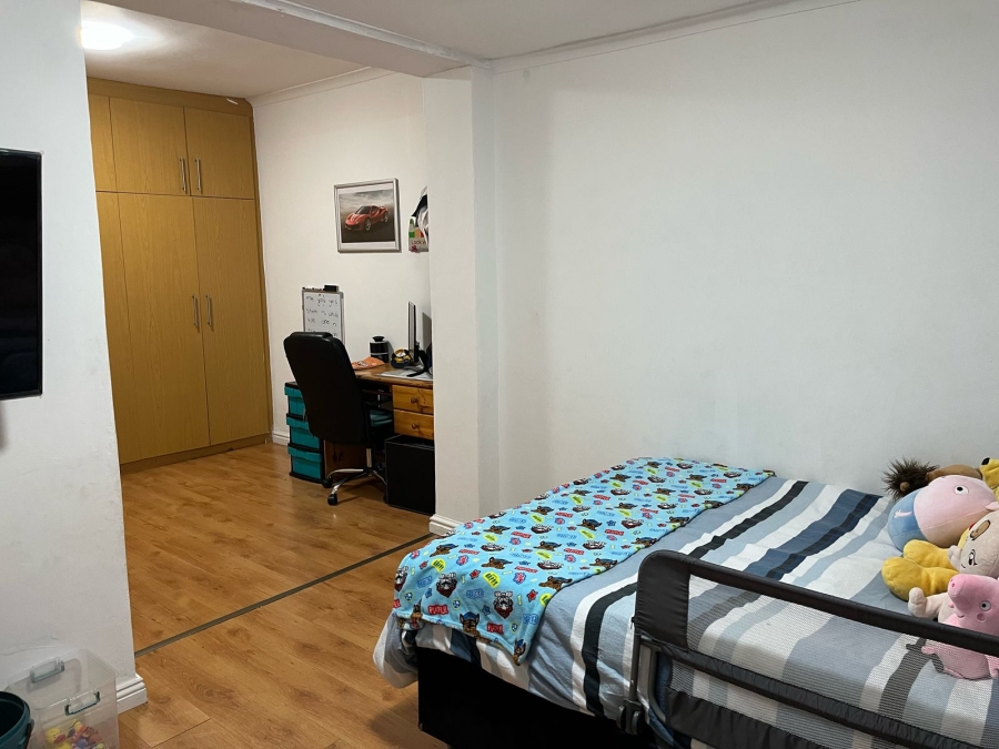 3 Bedroom Property for Sale in Surrey Estate Western Cape